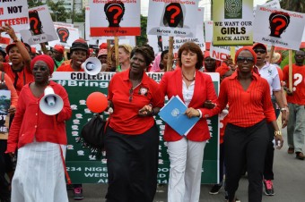 Comício para a libertação das estudantes nigerianas. Foto ONU. 