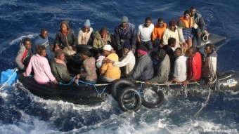 Refugiados em bote - Lampedusa| IKMR